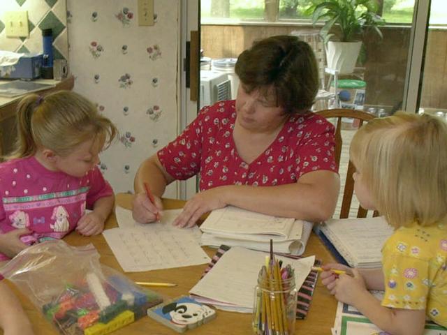 escolas - Homeschoolling: famílias cristãs preferem educar filhos em casa para afasta-los da 'inversão de valores éticos' das escolas