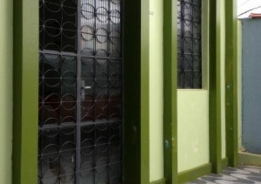 Embriagado, jovem inconformado com separação tenta matar ex-mulher durante culto e agride pastor