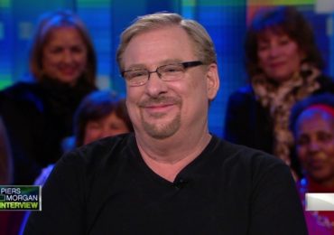 Pastor Rick Warren diz que é contra o casamento gay por 'temer mais a Deus do que a sociedade'