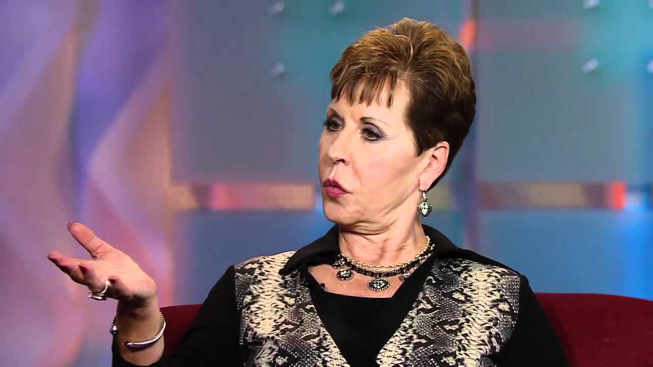 Joyce Meyer revela que seu pai a 'estuprou umas 200 vezes' durante sua infância e adolescência