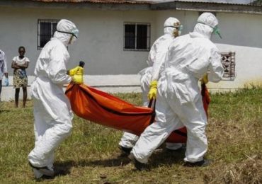 Igrejas neopentecostais são vistas como responsáveis por retomada de surto de ebola no Congo