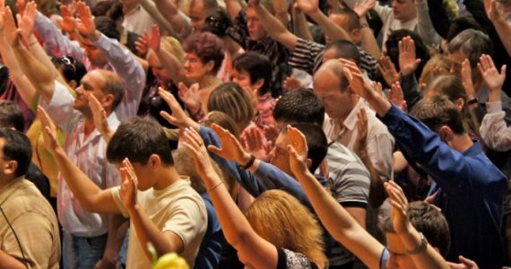 igreja igrejsa culto mulher nua brasileiros pesquisa quarentena