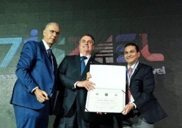 embaixador de Israel homenageia lideranças brasileiras