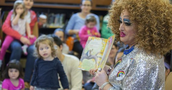 Igreja promove evento com drag queen pais