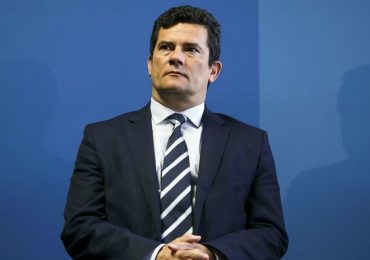 ministro Sérgio Moro no centro de polêmica após vazamento de mensagens de seu celular