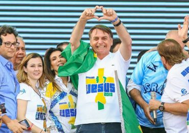 Jair Bolsonaro é o primeiro presidente da República a comparecer à Marcha Para Jesus