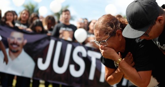 Mãe do pastor Anderson diz querer distância de Flordelis: "Nora que é nora não faz isso"