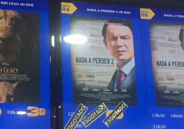 Nada a Perder 2: obreiros da Igreja Universal distribuem ingressos na porta do cinema, diz portal