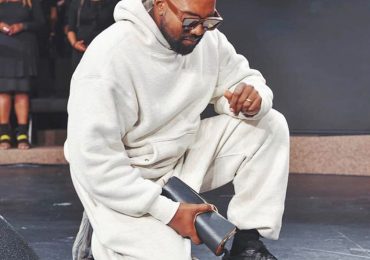 Kanye West se apresenta em igreja e adapta letras de músicas para turnê "espiritual"