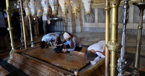 Santo Sepulcro de Jesus é reaberto em Jerusalém