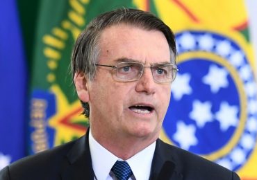 Bolsonaro cita a Bíblia: "Pelejarão contra ti, mas não prevalecerão"