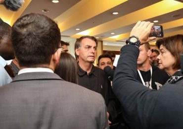 Globo tenta se aproximar de Bolsonaro e envia repórter evangélica para cobrir viagem ao Japão