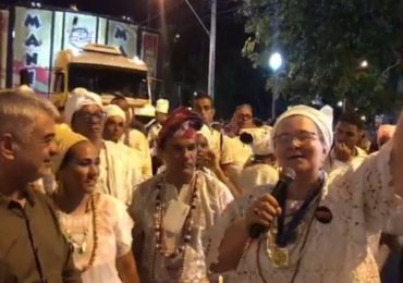 Religiões afro estão “fazendo macumba para Lula ser solto”, diz mãe de santo