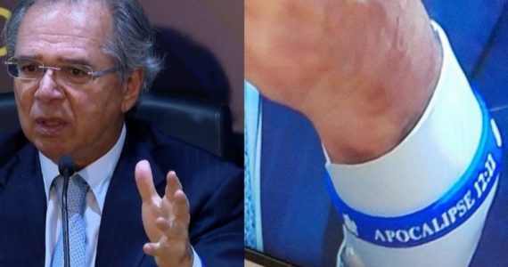 Paulo Guedes usa pulseira com versículo