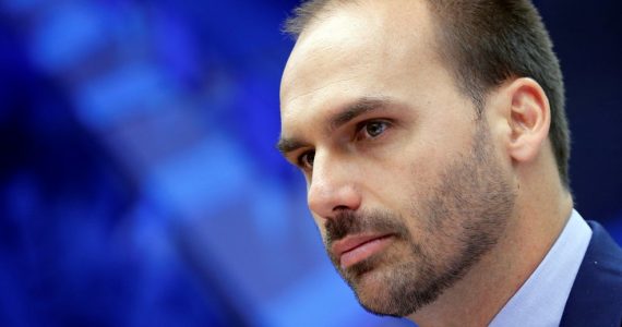 Líderes evangélicos repudiam declaração de Eduardo Bolsonaro sobre o AI-5