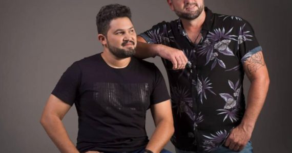 Pastor Ravel, irmão de Rayssa, deixa música gospel e inicia dupla sertaneja secular