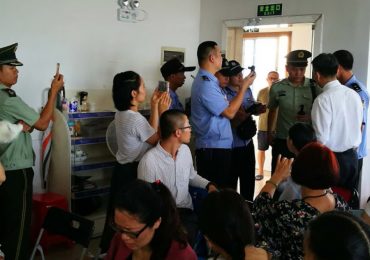 Repressão: China prende cristãos por cultuarem a Deus pela internet