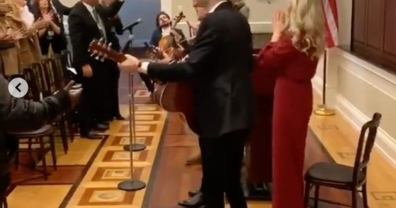 Trump convida ministros de louvor da Bethel Church para culto na Casa Branca