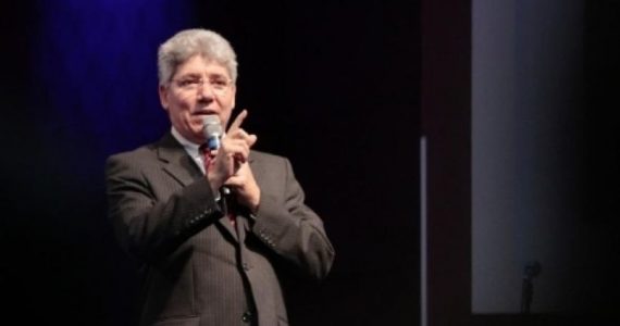 “Mundo vai acabar em fogo”, diz pastor ao resgatar alerta bíblico