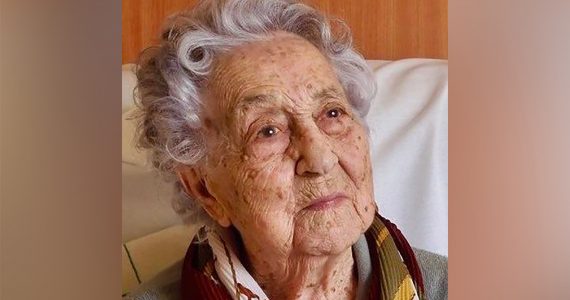 Curada do Covid-19 com 113 anos, idosa viverá "até que Deus queira"