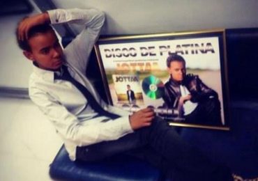 Jotta A anuncia que abandonou a música gospel