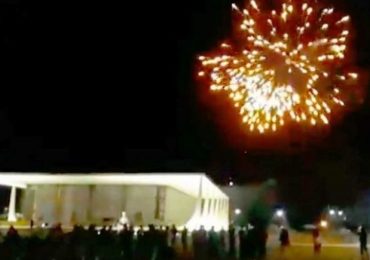 Fogos de artifício em frente ao STF foram encerramento de um culto, diz deputado