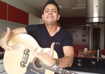 Cantor Samuel Santos sofre infarto e é submetido a cirurgia de emergência