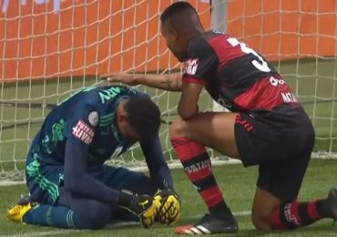 Goleiro evangélico do Flamengo testemunha superação para se tornar profissional