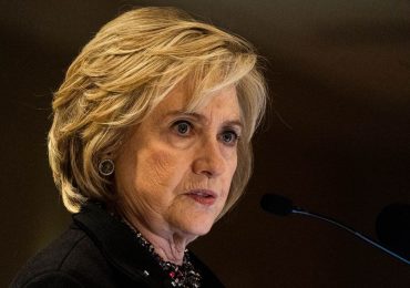 Hillary Clinton diz que jovens deixam a igreja porque cristianismo se tornou 'alienante'