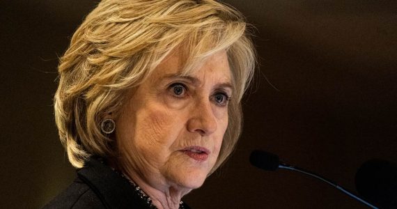 Hillary Clinton diz que jovens deixam a igreja porque cristianismo se tornou 'alienante'