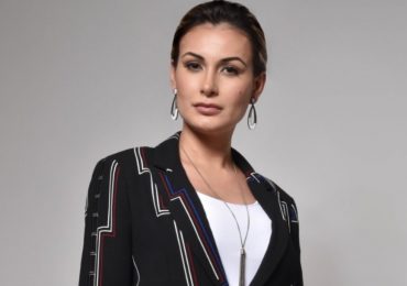 Demitida da Record, Andressa Urach diz que Igreja Universal levou sua alma ao inferno - diabo - desistir