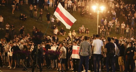 Cristãos jejuam pelo fim da violência em protestos contra governo ditador