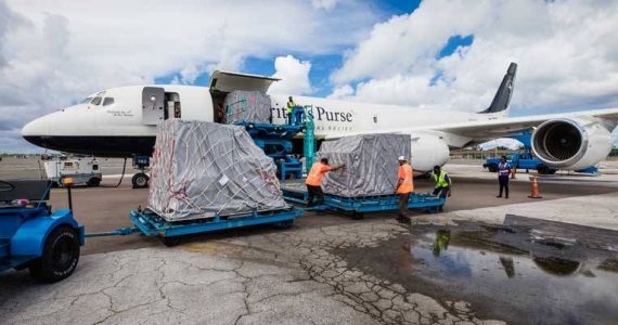 "Em nome de Jesus", avião-hospital decola para socorrer vítimas da Covid