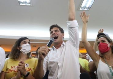 Pastor Silas Malafaia comemora vitória do socialista João Campos no Recife