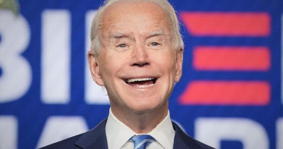 Biden vai reverter decisão de Trump contra clínicas de aborto