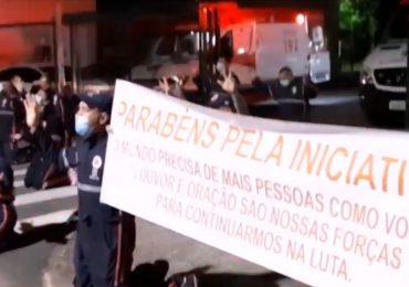 Profissionais do SAMU louvam a Deus em gratidão por cobertura de oração