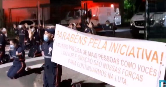 Profissionais do SAMU louvam a Deus em gratidão por cobertura de oração