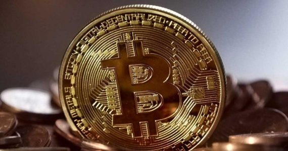 Bispo Macedo é acusado de fake news ao associar Bitcoin à marca da besta