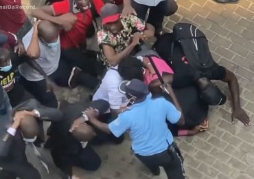 Fiéis da Universal em Angola são agredidos pela Polícia em manifestação pacífica