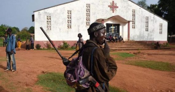 Contrariado com evangelismo, extremista muçulmano mata pastor pentecostal em Uganda