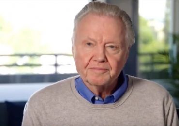 ‘Tenho o temor do Senhor’, diz ator Jon Voight sobre encontro com Deus