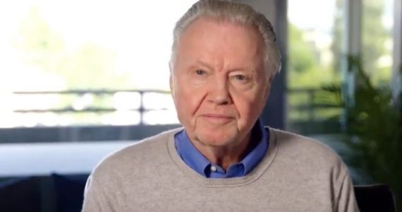 ‘Tenho o temor do Senhor’, diz ator Jon Voight sobre encontro com Deus