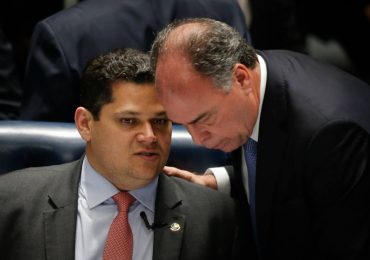 Senador coleta assinaturas de maioria na CCJ para cobrar sabatina de André Mendonça