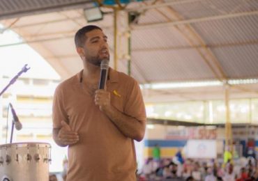 Deputado evangélico João Isidório, filho de pastor, morre afogado em praia da Bahia