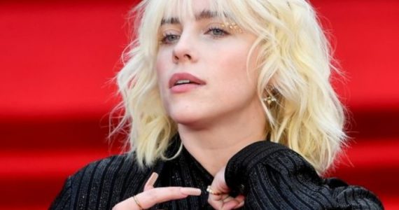 Cantora pop Billie Eilish diz que pornografia ‘destruiu' seu cérebro: ‘É uma desgraça’