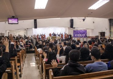 Grupo de igreja cria empresa para ajudar jovens no mercado de trabalho