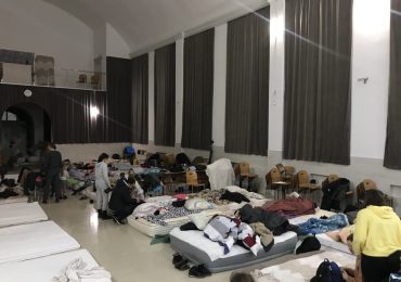 Missões Mundiais: igreja recebe 100 refugiados ucranianos por dia