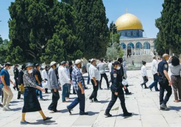 Às vésperas do Ramadã, palestinos ameaçam judeus que oram em Jerusalém