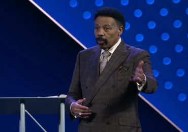 A era da Igreja se encerra com o começo do fim dos tempos, diz pastor Tony Evans