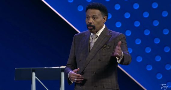 A era da Igreja se encerra com o começo do fim dos tempos, diz pastor Tony Evans